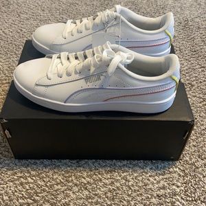 Women’s size 6.5 Puma sneakers
